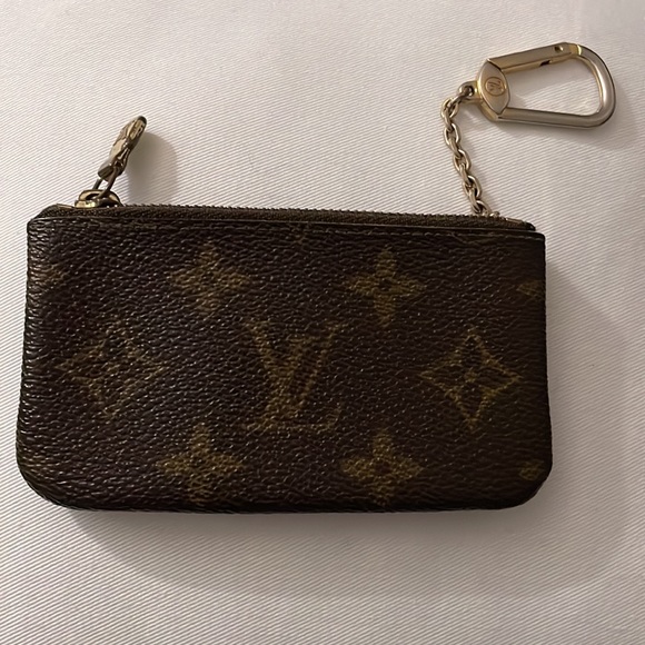 Authentic Louis Vuitton Monogram Key Cles - Picture 2 of 7